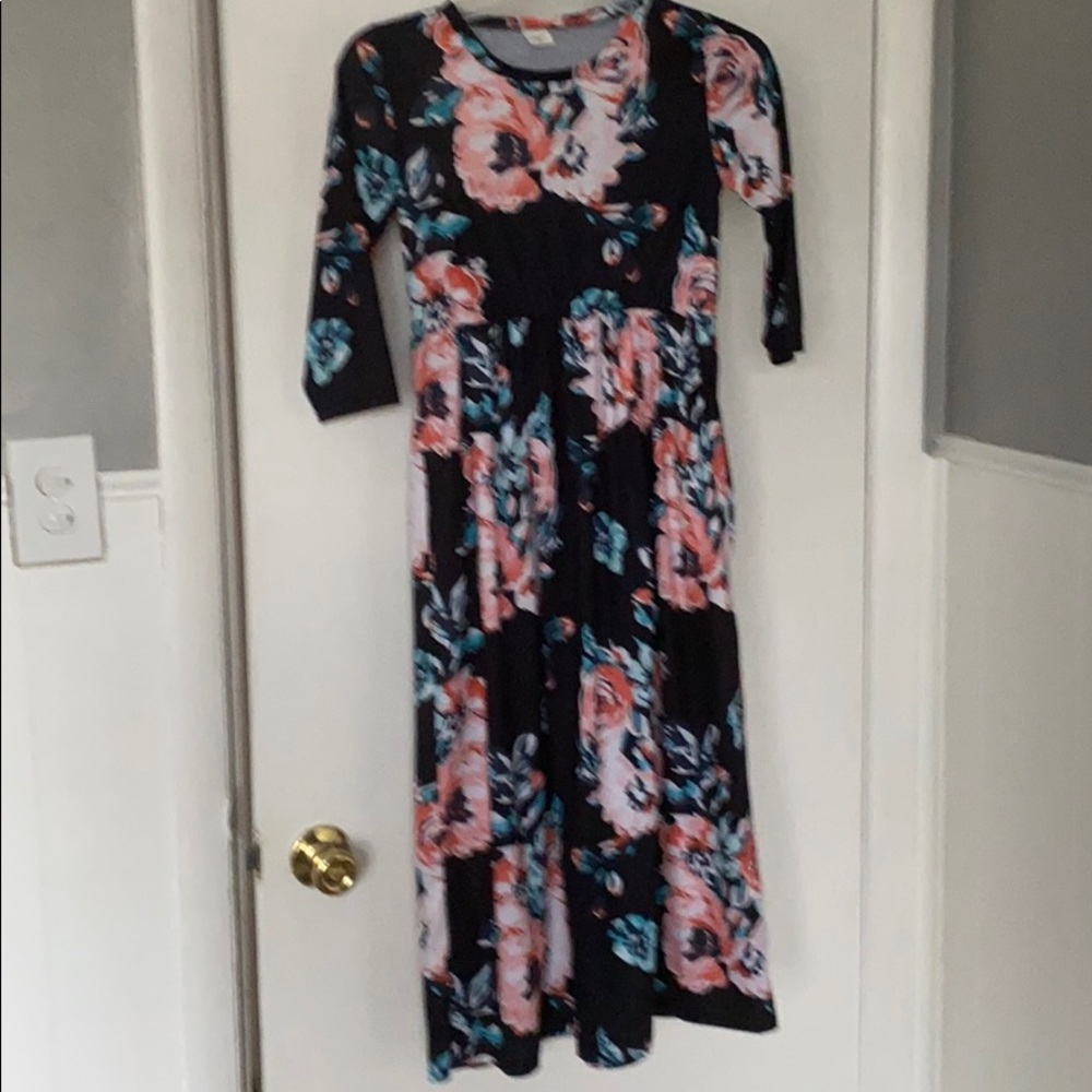 Girl’s dress